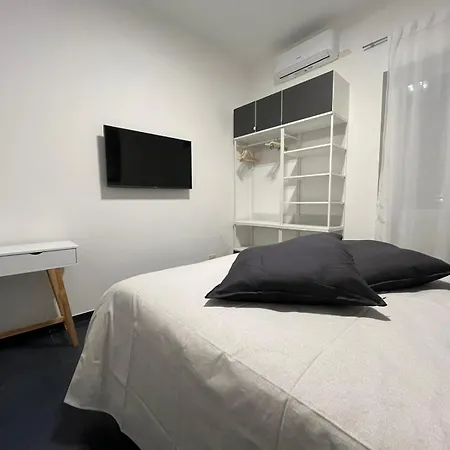 Igaribaldi Apartment *