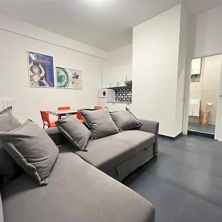 Igaribaldi Apartment *